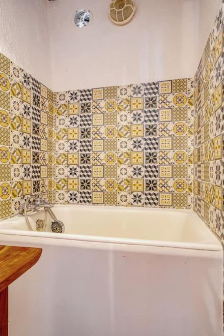 Chambre Atypique Dans Cafe Healthy Saint-Paul-de-Vence Dış mekan fotoğraf